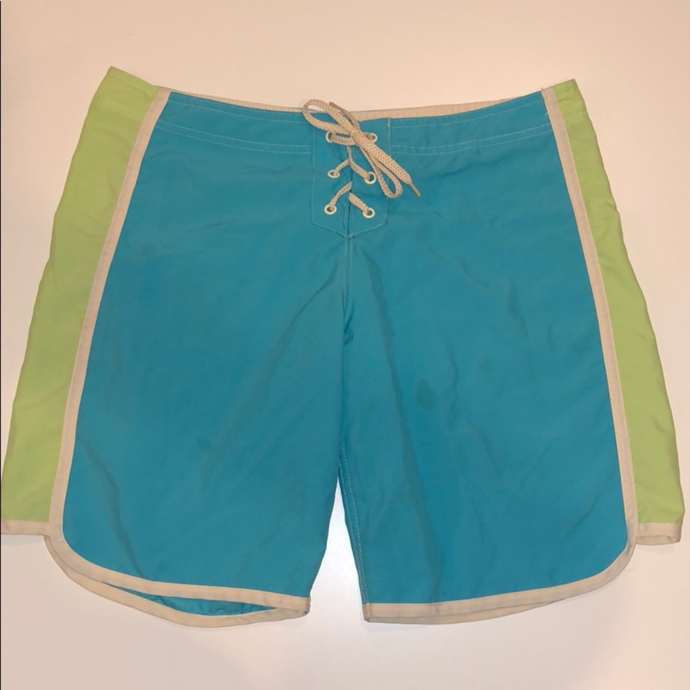 Women’s board shorts